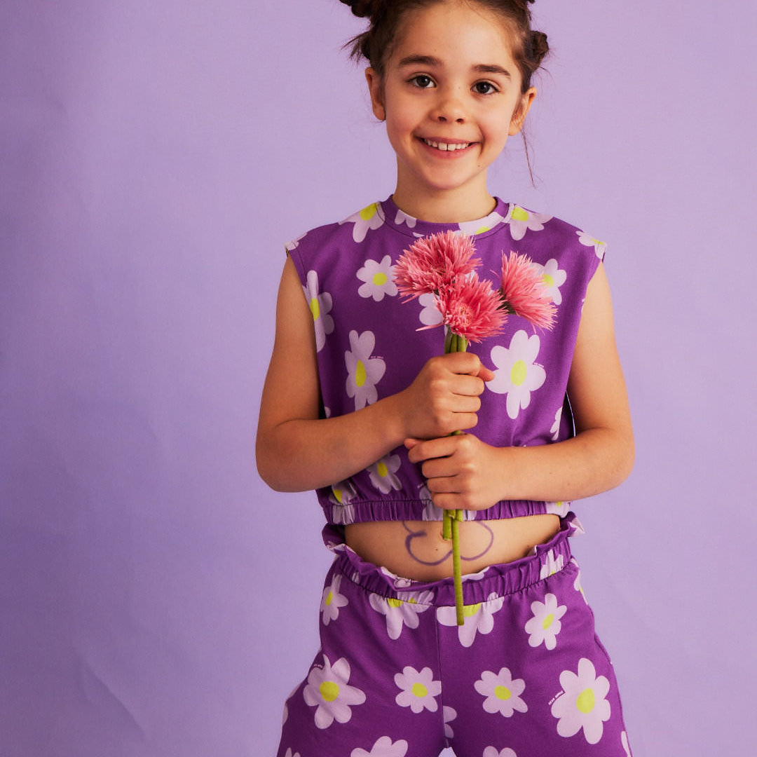 Crop top- flowers violet: Size 7-8Y