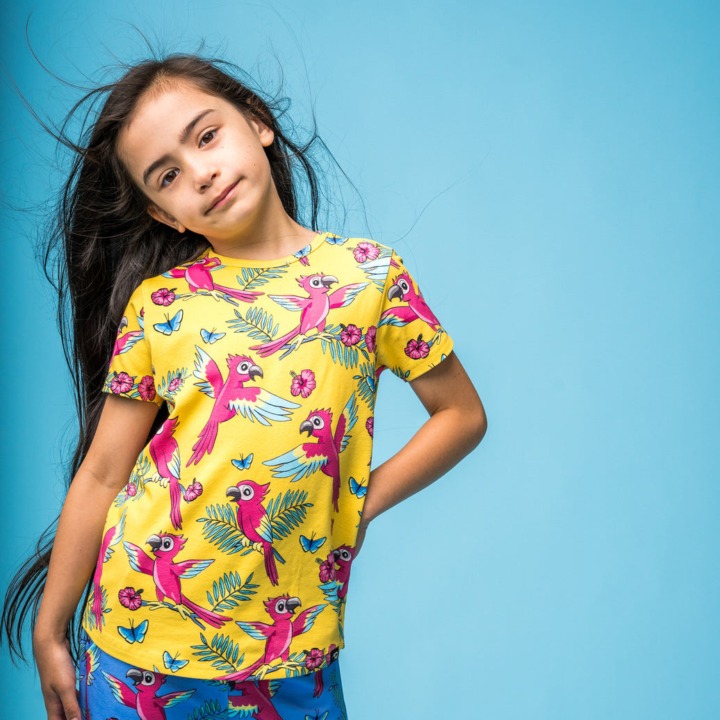 T-shirt- yellow parrot